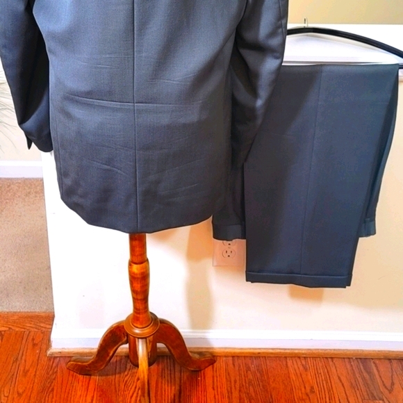 Albert Nipon Double Breasted Suit - Picture 7 of 12